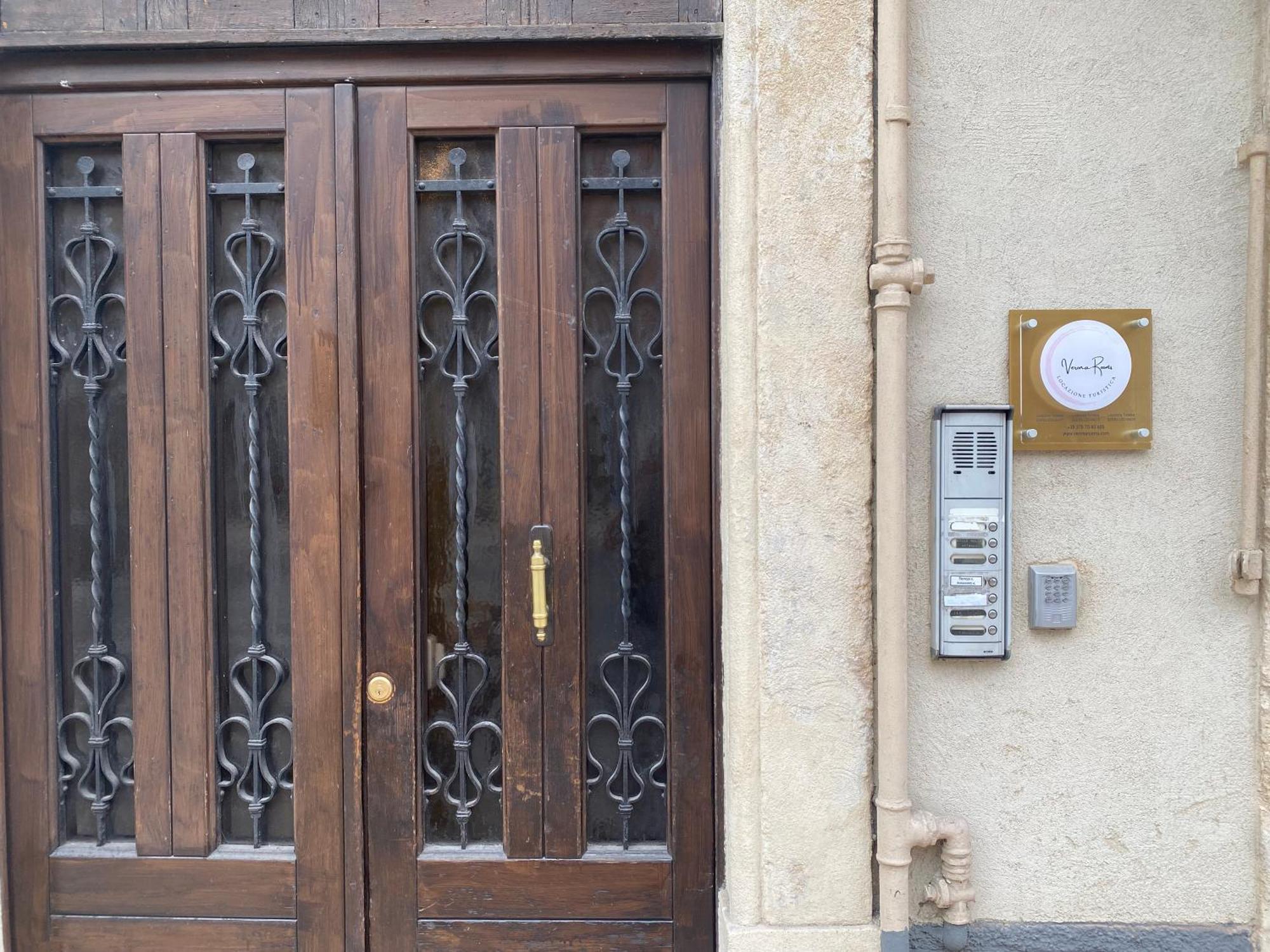 Verona Rooms Екстер'єр фото